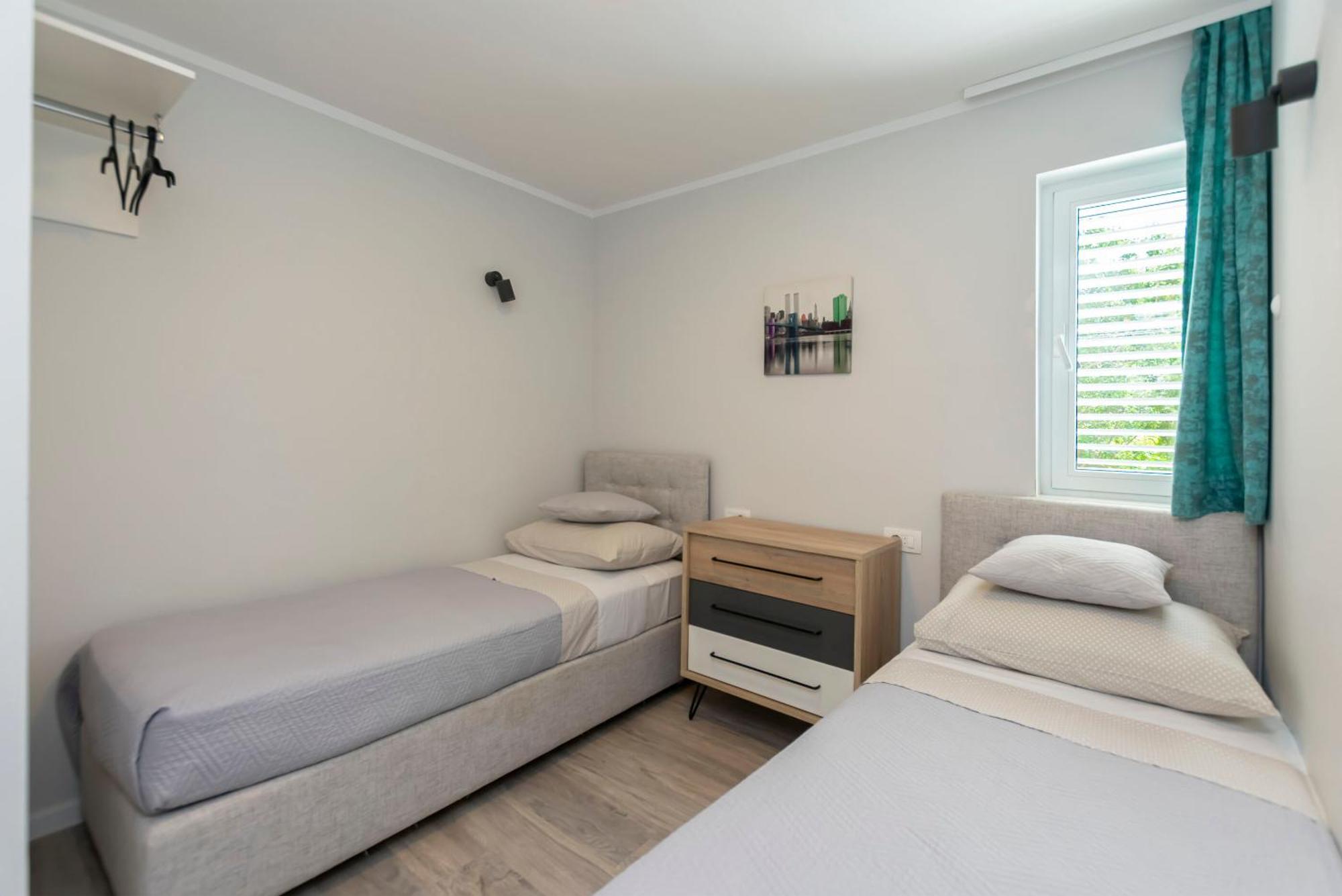 Adriatic Blue With Pool Apartment *