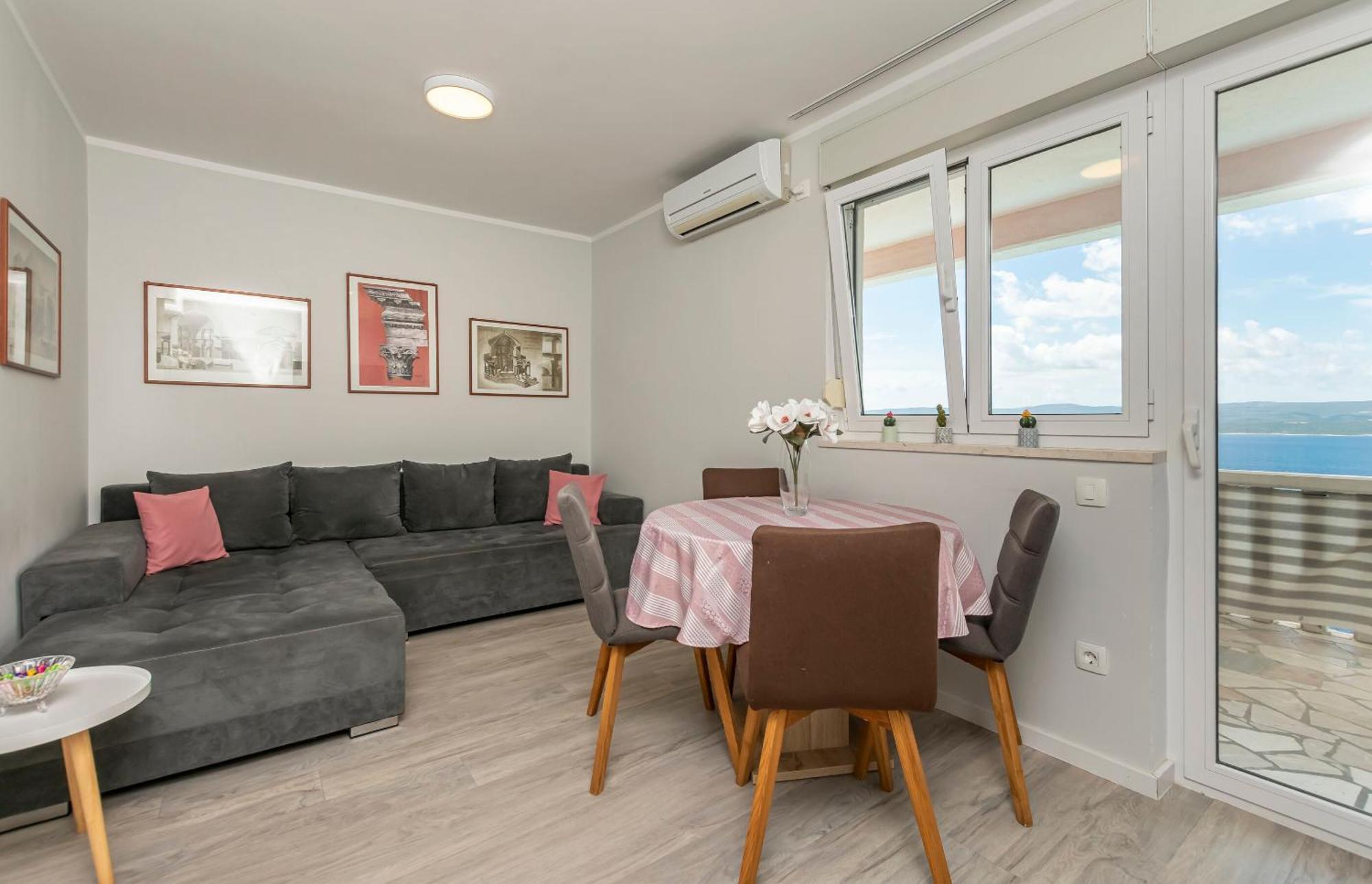 Adriatic Blue With Pool Apartment *