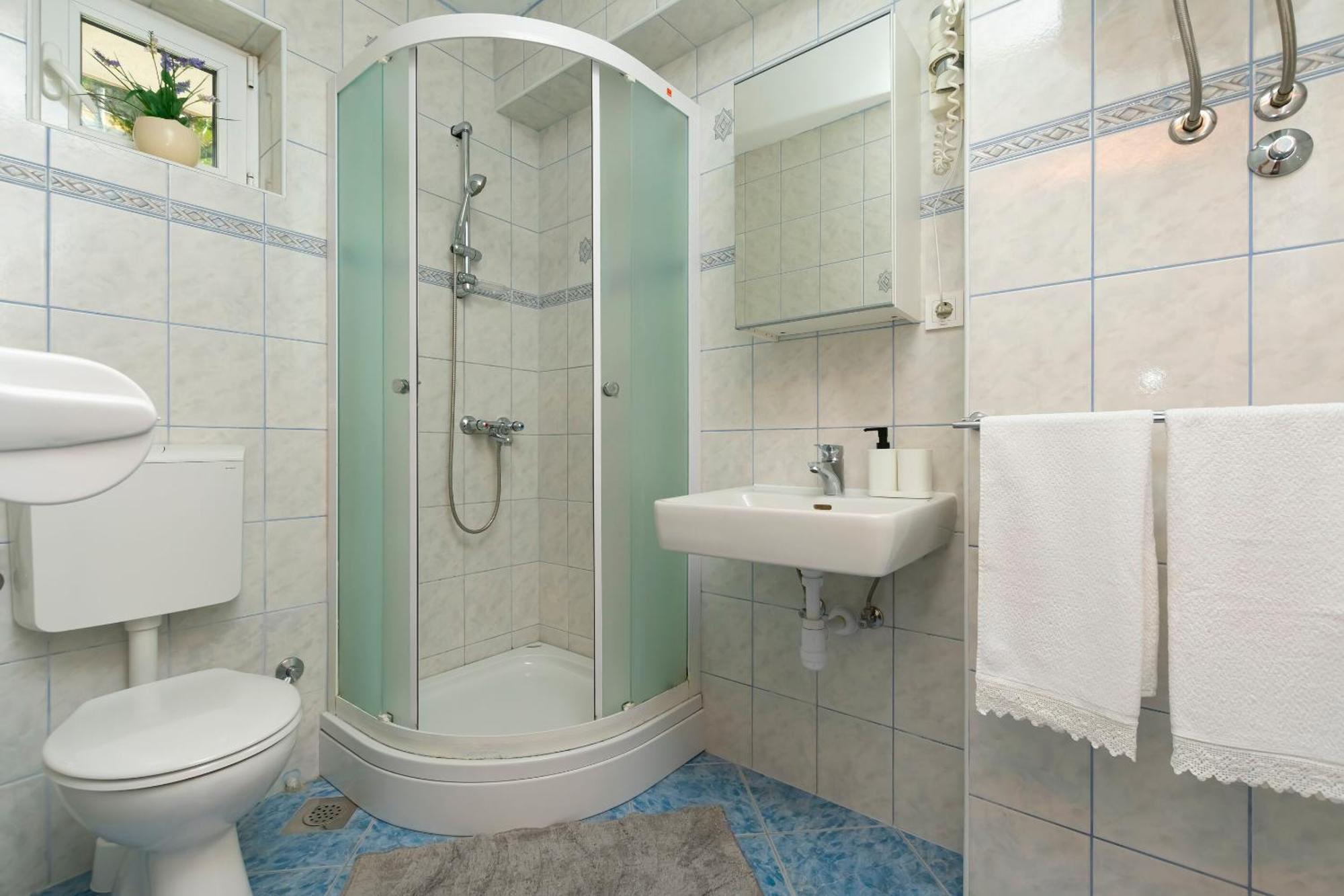 Apartment Adriatic Blue With Pool