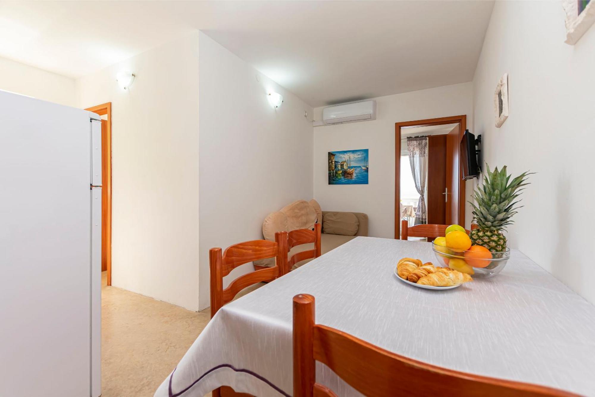 Adriatic Blue With Pool Apartment Mimice