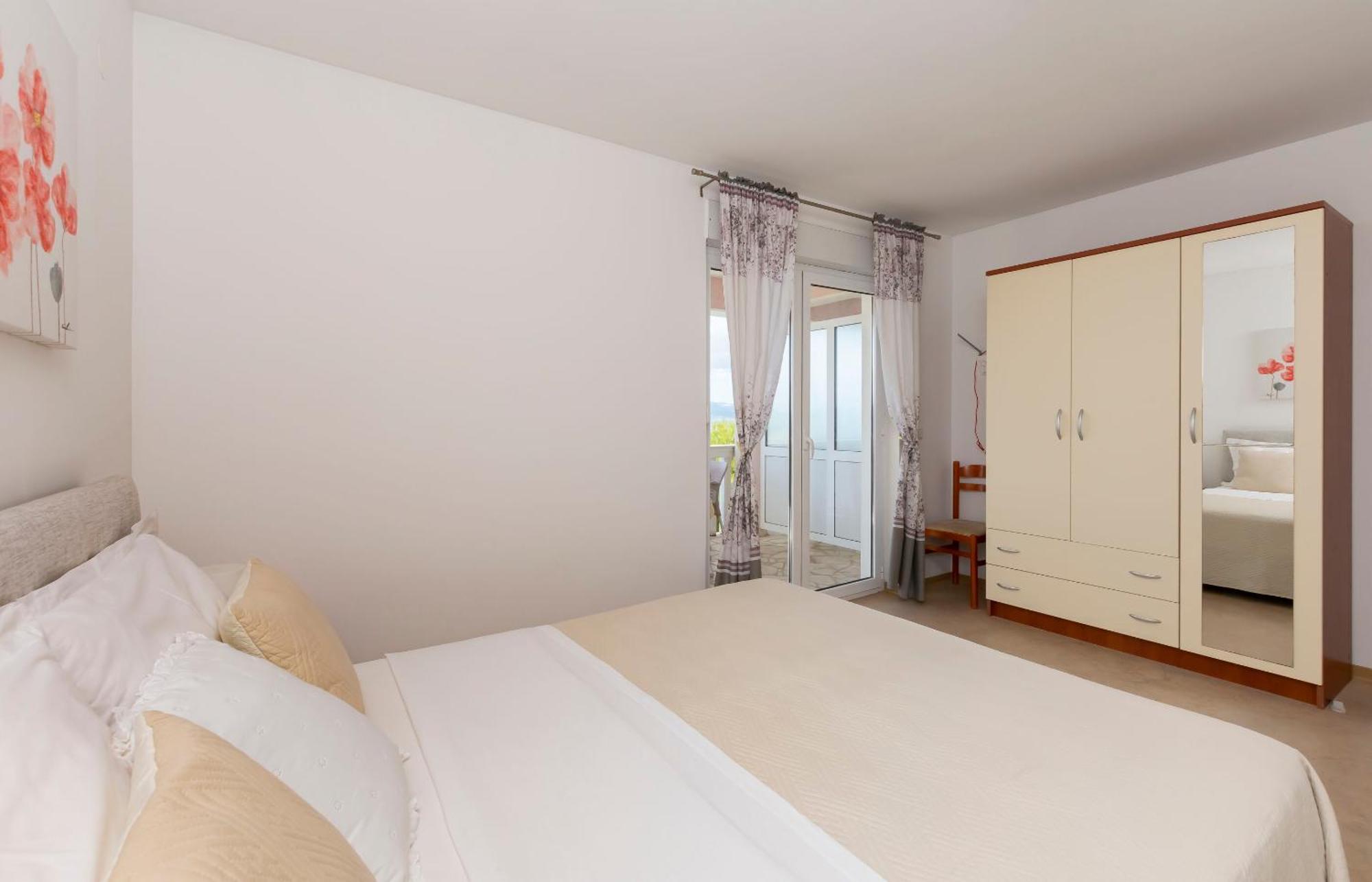 Adriatic Blue With Pool Apartment *